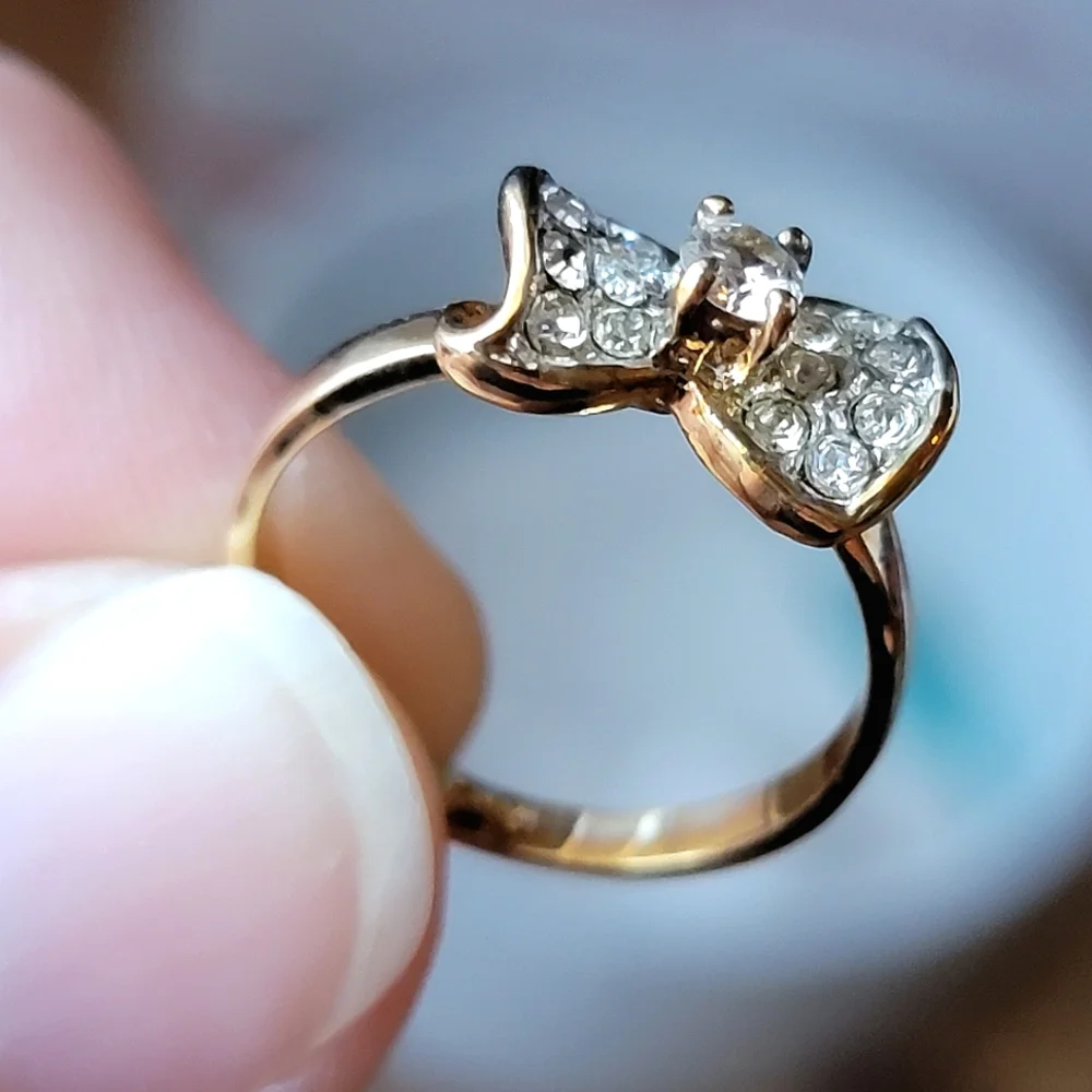 Vintage Bow Ring DAC Clear Diamond Like Stone Pave Gold Tone Size 6 ¼